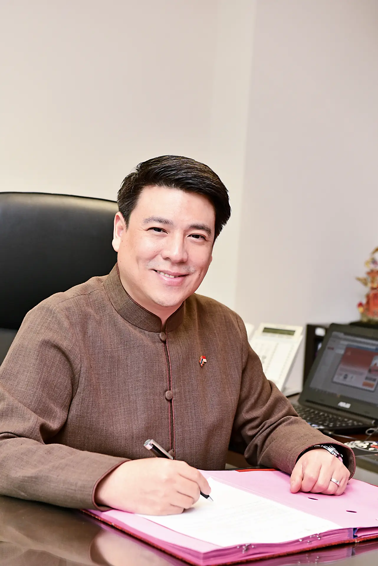 Kajorndet%20Apichartrakul